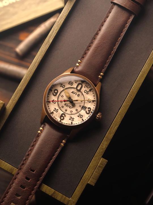 Actual product image AVI-8 AV-4090-07 (Pilot watch)