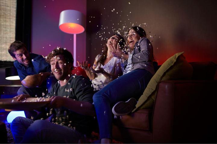 Produktbild Philips Hue White & Color Ambiance Erweiterung (E14, 6.50 W, 470 lm, 1 x, G)