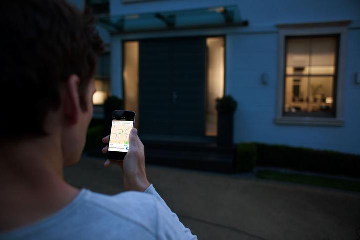 Produktbild Philips Hue White & Color Ambiance Erweiterung (E14, 6.50 W, 470 lm, 1 x, G)