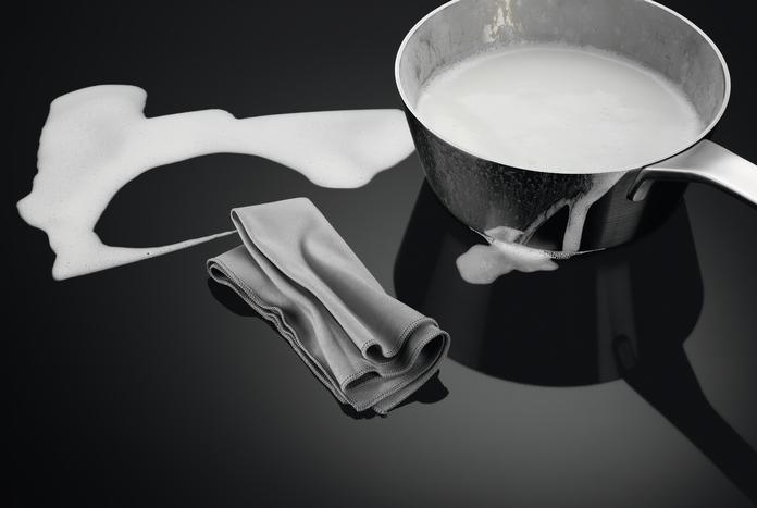 Produktbild AEG IKS6447BXB Autarkes Kochfeld / Induktion / Serie 6000 mit FlexiBridge / Hob²Hood / Slider-Bedie