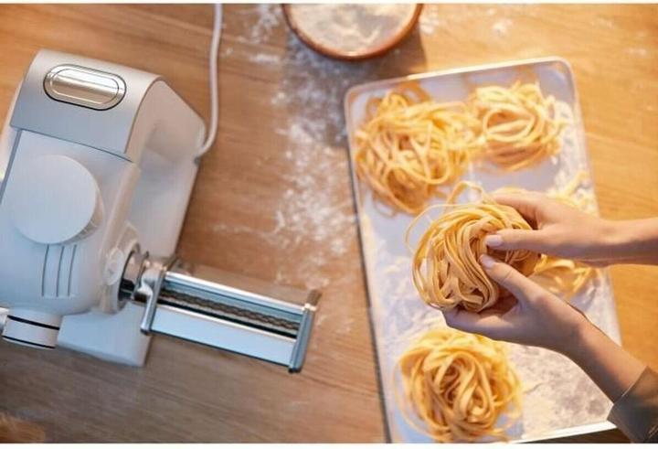 Produktbild Bosch Hausgeräte Pastavorsatz Tagliatelle MUZ5NV2