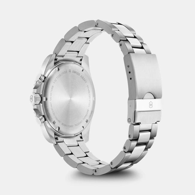 Actual product image Victorinox Maverick Chrono 43, GRN dial, GRY SST br (Chronograph, 43 mm)