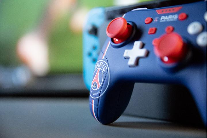 Image du produit Konix Manette filaire Switch - PSG (Switch OLED, PC, Switch)