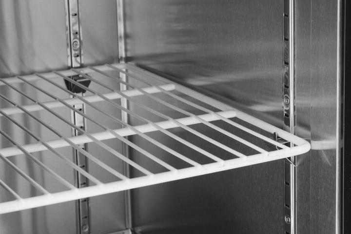 Immagine prodotto Hendi Tavolo refrigerante a tre porte Kitchen Line 390L (390 l)