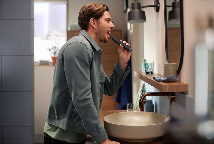 Actual product image Philips Sonicare Series 7100 (Sonic toothbrush)
