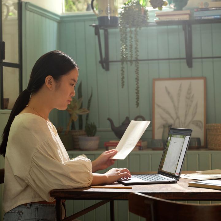 Image du produit HP Envy x360 14-fa0450nz (14", AMD Ryzen 5 8640HS, 16 Go, 1000 Go, CH)