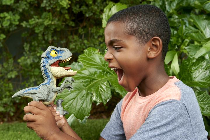 Produktbild Jurassic World Mega Roar Velociraptor