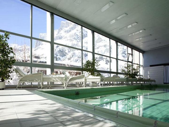 Produktbild Smartbox 1 Tag Spa: Thermalwasser -Schwimmbad, Hamam, Sauna, Whirlpool, Solarium und Fitness für 2 (2 Pers.)