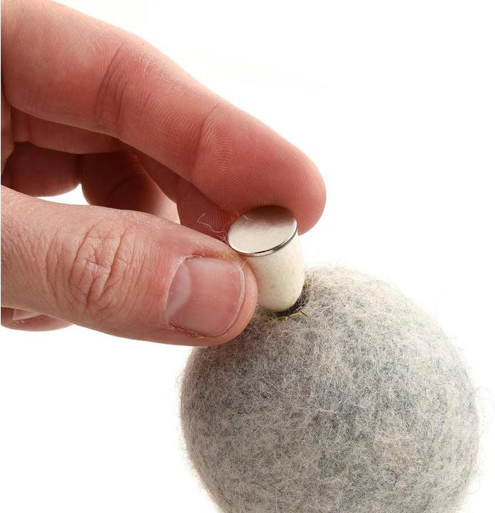 Actual product image CanadianCat Cat toy felt ball with scent bag (Cat ball toy)