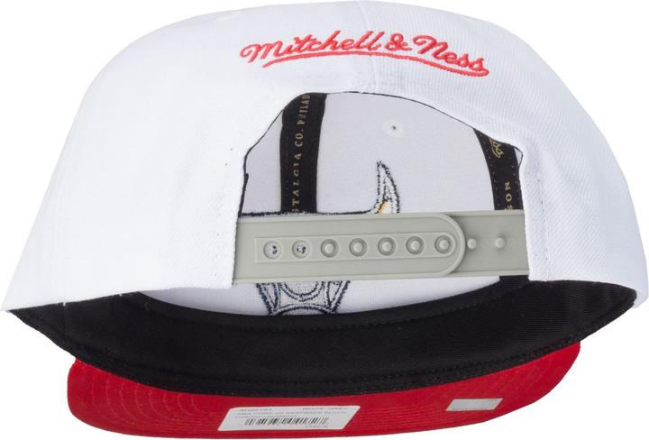 Actual product image Mitchell & Ness Snapback Cap - CORE VII Chicago Bulls white (One size)
