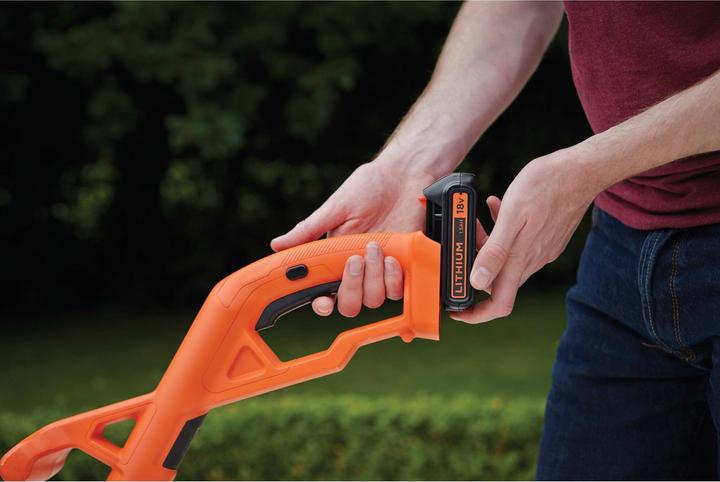 Productafbeelding Black & Decker AkkuRasentrimmer ST182320 Kit (Onkruidverdelgers)