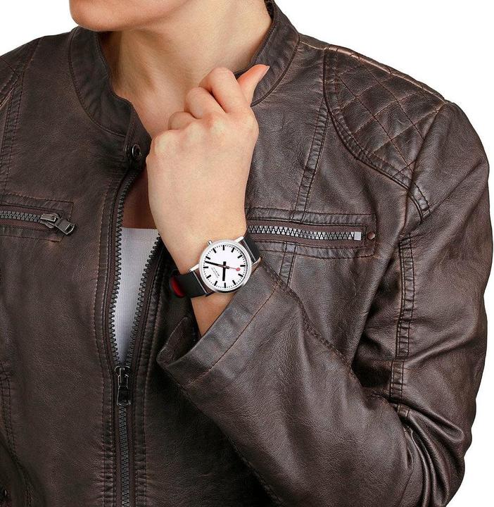 Immagine prodotto Mondaine Classico (Orologio da polso analogico, Fatto in Svizzera, 36 mm)