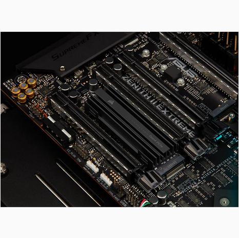 Actual product image Corsair MP600 Pro (4000 GB, M.2 2280)