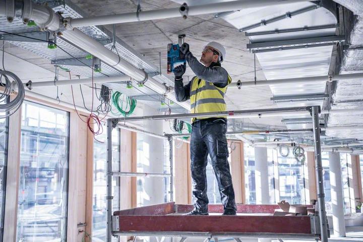Produktbild Bosch Professional Akku-Bohrhammer mit SDS plus GBH 18V-22, L-BOXX (Akkubetrieb)
