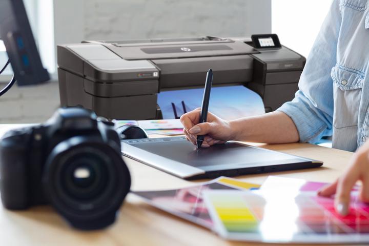 Actual product image HP Z9+DR PS, 44" DesignJet (Thermal printing, Black and white)