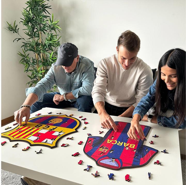 Image du produit Iconic FC Barcelone - Logo - Puzzle en bois Taille M (270 pièces) (270 pièces)