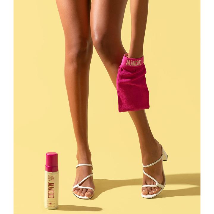 Actual product image Coco & Eve Sunny Honey Deluxe Exfoliating Mitt (Accessories self tanning)
