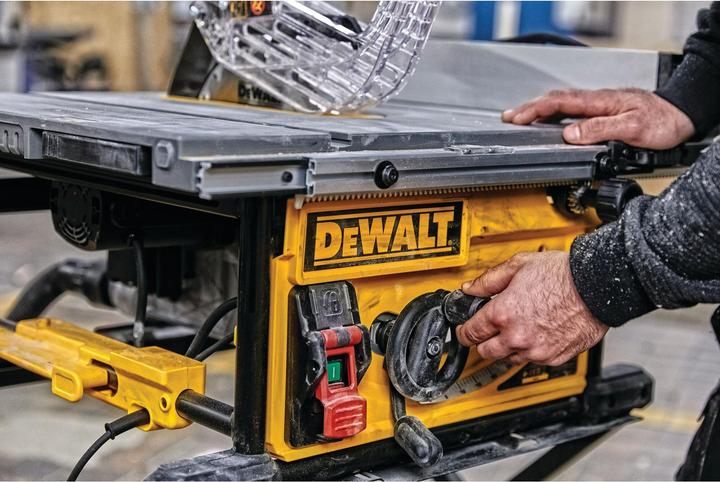 Produktbild DeWalt DWE7492QS
