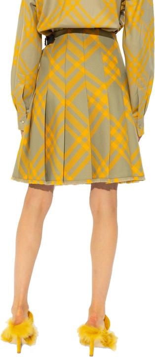 Actual product image Burberry Kilt Style Skirt (38)