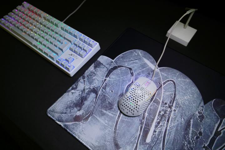 Actual product image CHERRY xtrfy GP4 (L)