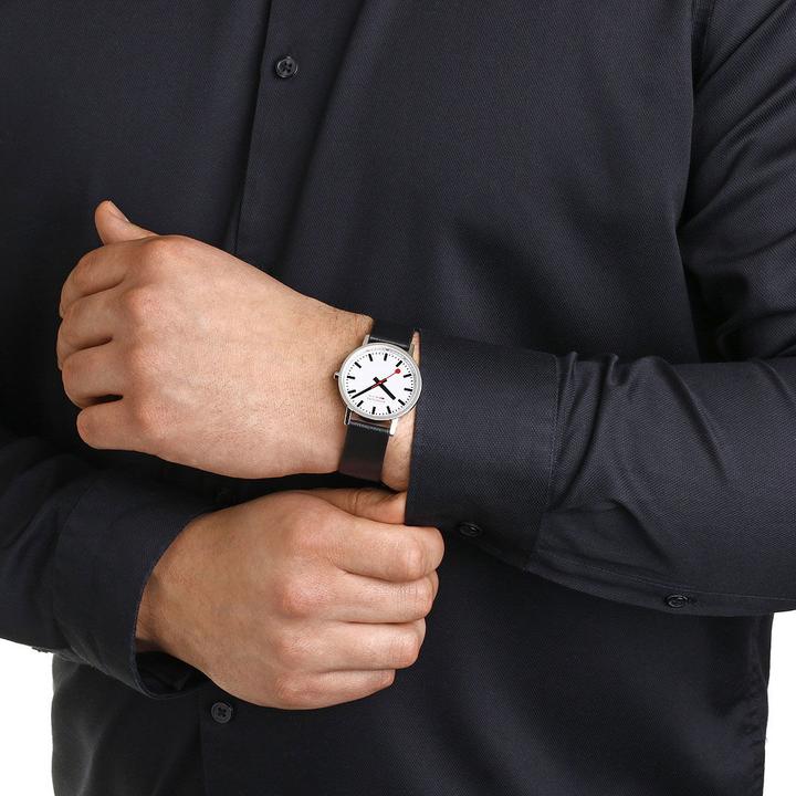 Immagine prodotto Mondaine Classico (Orologio da polso analogico, Fatto in Svizzera, 36 mm)