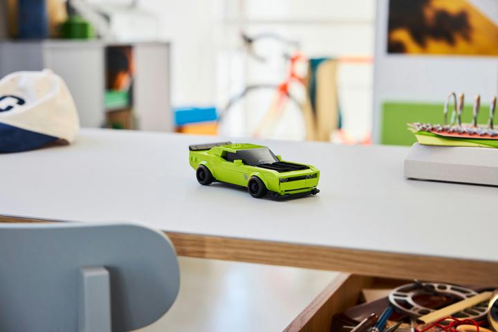 Image du produit LEGO Dodge Challenger SRT Hellcat Sportwagen (77237, LEGO Speed Champions)