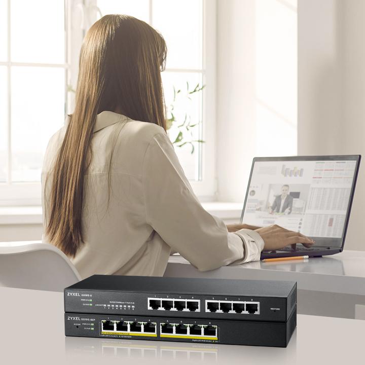 Actual product image Zyxel GS1915-8EP (8 Ports)