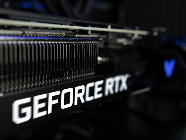 Image du produit Joule Performance eSports RTX4090 I9 (Intel Core i9-13900K, 32 Go, 2000 Go, GeForce RTX 4090)