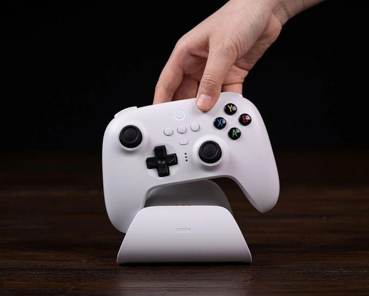 Actual product image 8bitdo Ultimate 2.4G (Android, iOS, PC)