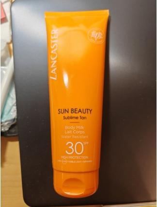 Image du produit Lancaster Lait Corps de Beauté Solaire SPF30 (Lait solaire, SPF 30, 250 ml, 279 g)