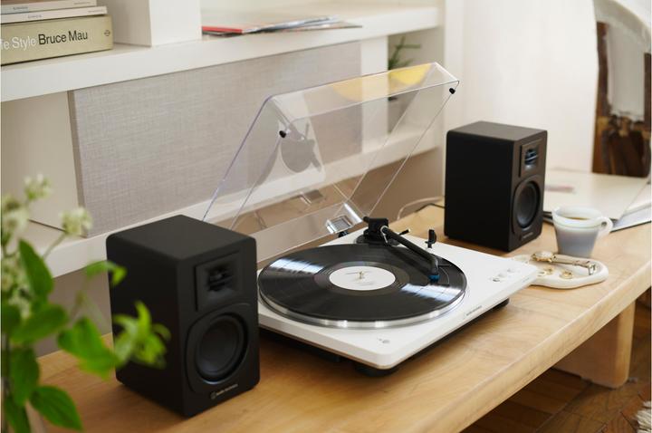 Actual product image Audio-Technica AT-LP70XBTWS (Automatic)