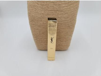 Image du produit Yves Saint Laurent The Slim Velvet Radical Matte Lipstick 311 Released Nude S8 (311 Sortie du nu S8)