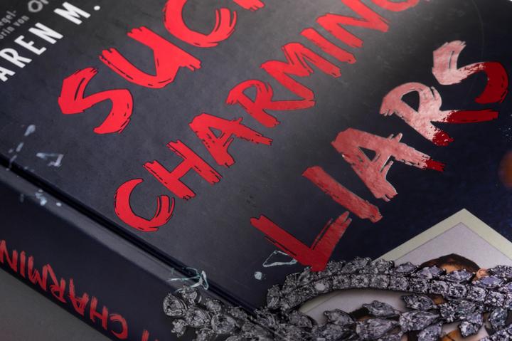 Produktbild Such Charming Liars (Deutsch, Karen M. McManus, 2024)