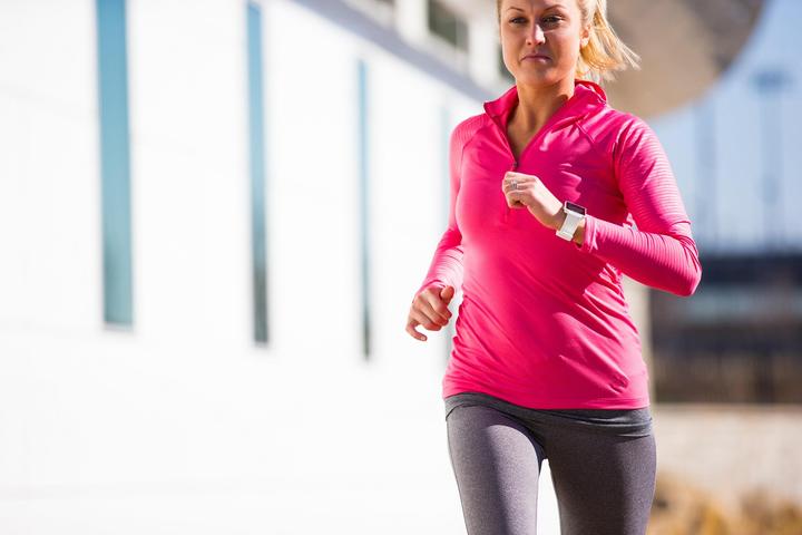 Actual product image Garmin Vivoactive (43.80 mm)
