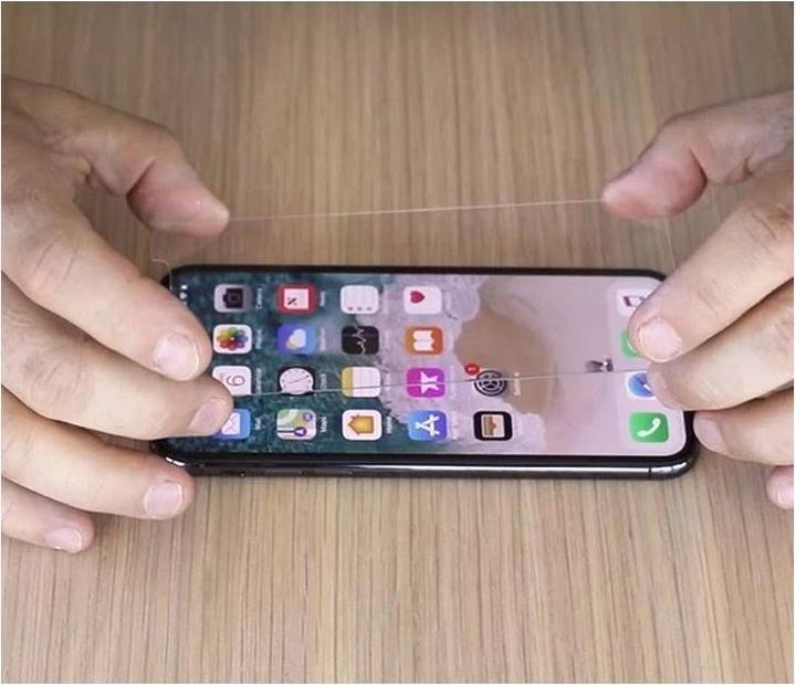 Produktbild Quad Lock Screen Protector (1 Stück, Apple iPhone 13 Pro Max)