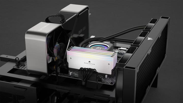 Immagine prodotto Corsair Dominator Titanium RGB (2 x 48GB, 6400 MHz, RAM DDR5, DIMM)