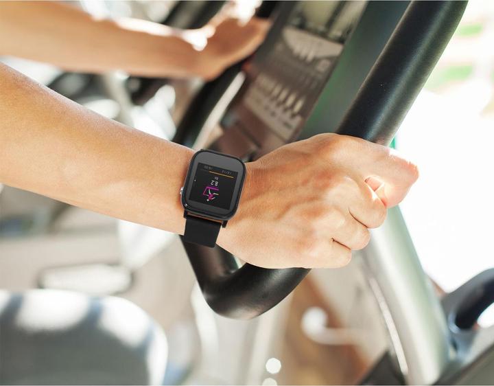 Actual product image Technaxx TX-SW6HR - 3.56 cm (1.4 inch) - Touchscreen (39 mm)