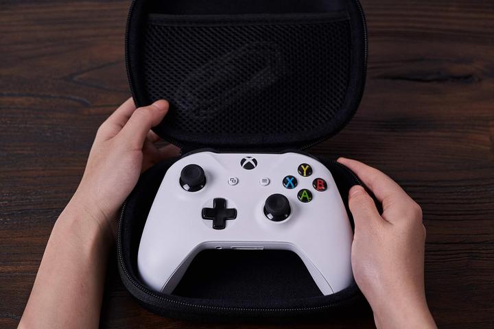 Actual product image 8bitdo Classic Controller Travel Case (80GL + 80GK + 80GJ + 80GA + 80GC + 80GD + 82BB)