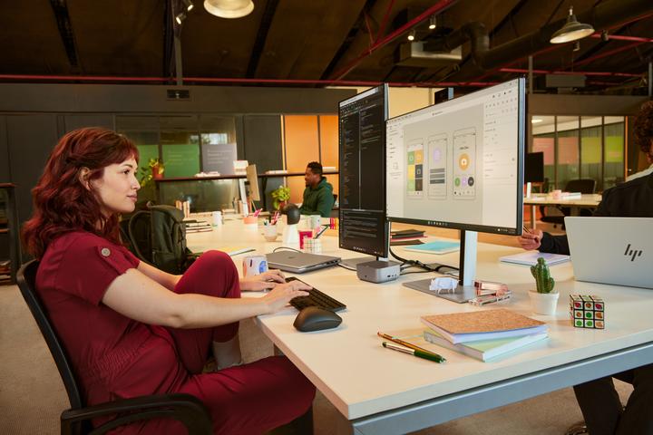 Produktbild HP S7 Pro 727pm 4K TB4 Conferencing (3840 x 2160 Pixel, 27")