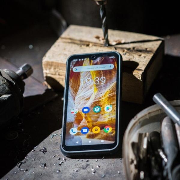 Image du produit Maxcom MS 572 4G NFC smartphone (32 Go, Noir, 5.71", Double SIM, 13 Mpx, 4G)