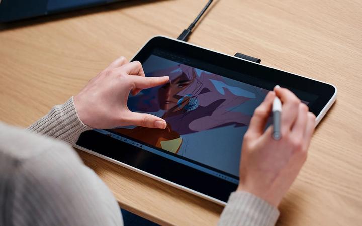 Produktbild Wacom Signature Display 13 Pen Touch (13.30", 5080 lpi)