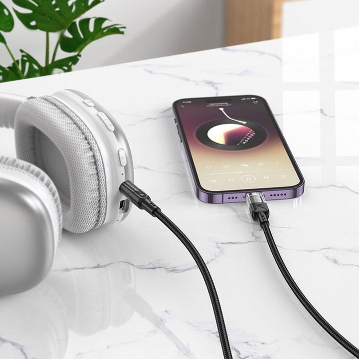 Actual product image Hoco UPA27 Digital Audio / AUX Umwandlungskabel auf Lightning, schwarz (1.20 m, Lightning)