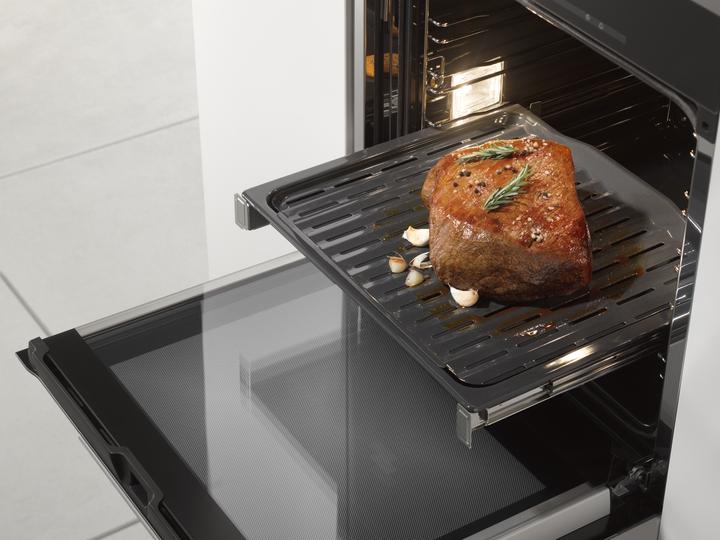 Actual product image Miele HGBB71 Grill and roasting tray