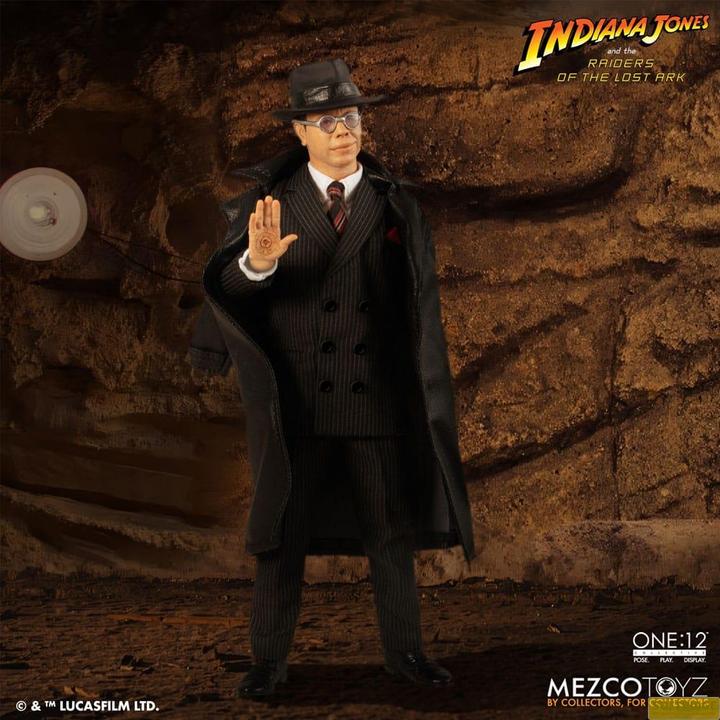 Mezco Toys Indiana Jones figurine 1/12 Major Toht and Ark of the Covenant Deluxe Boxed Set 16 cm