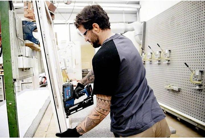 Actual product image Bosch Professional GNH 18V-64 Cordless nailer 0601481102