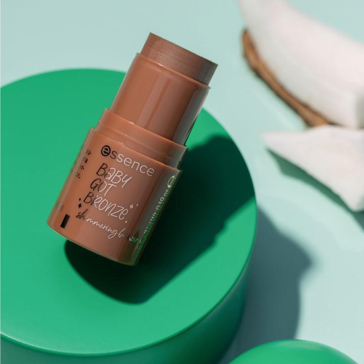 Image du produit essence BABY GOT BRONZE shimmering bronzer bronzeur scintillant (20 Holiday Glow, Contour, 5.50 g)