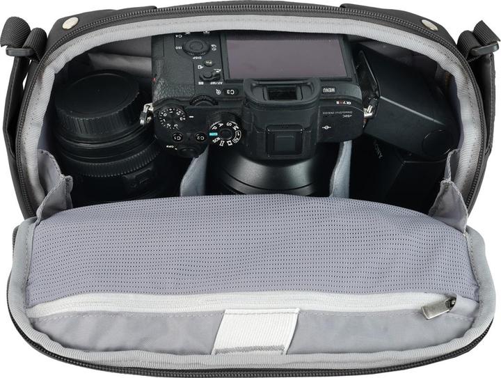 Actual product image Vanguard Veo Metro S7l Bk (Camera shoulder bag, 7 l)