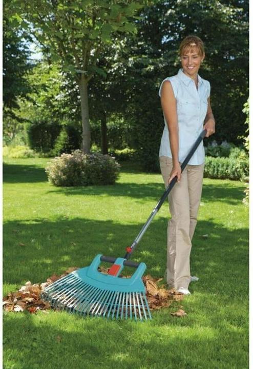 Actual product image Gardena fan rake