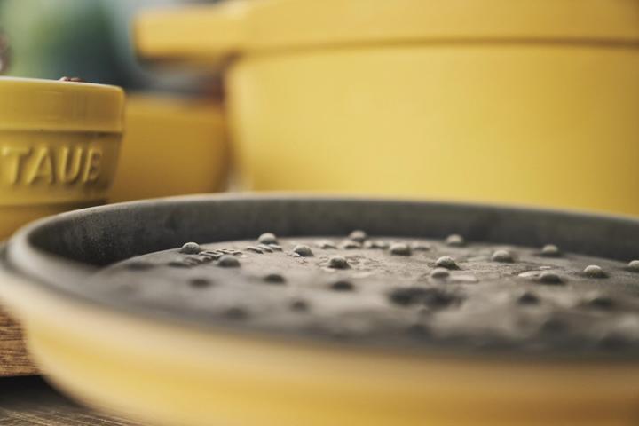 Produktbild Staub Cocotte (24 cm, Bräter + Schmortopf, Gusseisen)