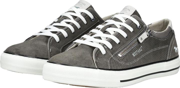Actual product image Mustang Sneaker (41)